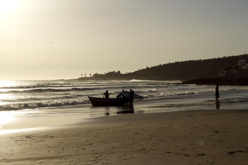 Amayour Surf Hostel Taghazout Exterior photo